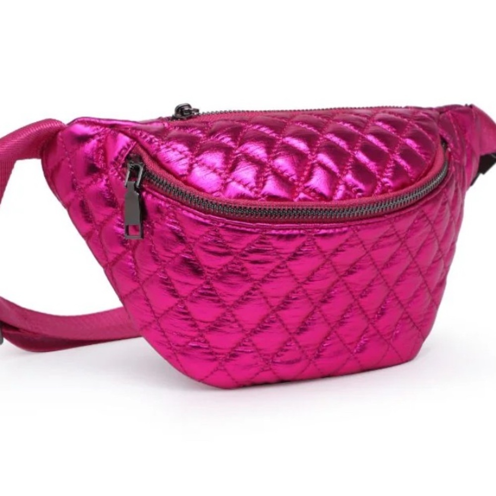 Moda Luxe Ariana Belt Bag – Metallic Quilted Fuchsia Vegan Leather - Picture 6 of 8